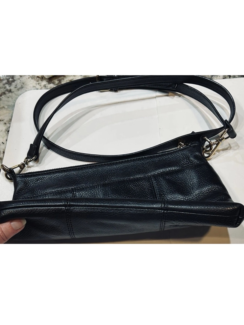 Goes W Everything Tommy Hilfiger Black Pebbled Leather Crossbody Bag  Adj. Strap - Picture 11 of 11